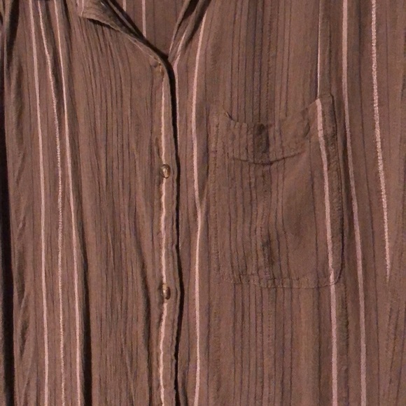 AE short sleeve button up in olive green! - Picture 2 of 4